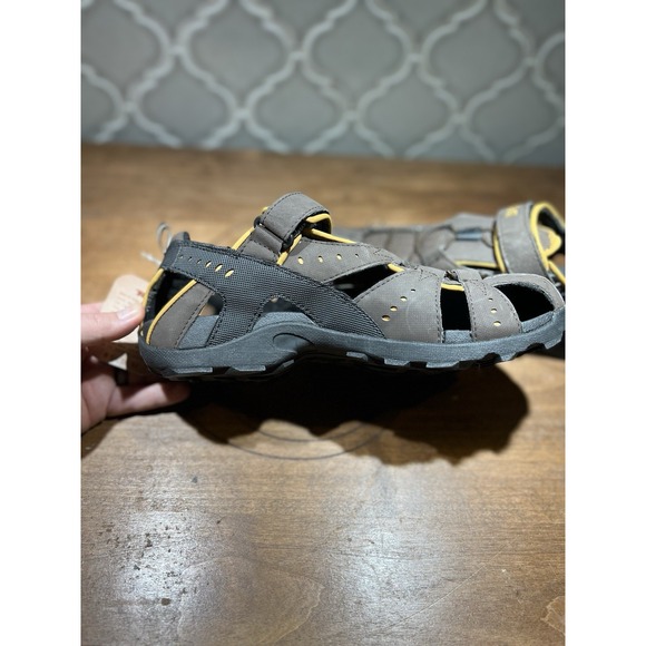 Teva‎ Men\'s Sandals Size 10 Brown With Gold Trim Black Soles NWT Water Sandal main image 4
